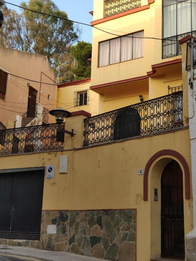Fabulosa Casa Del Arbol Málaga Exterior foto